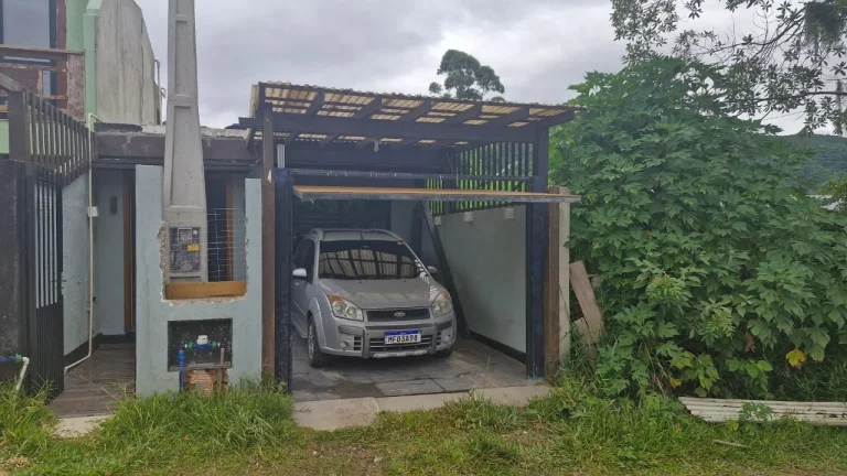 Imagem Encantadora Casa (Kitnet) à Venda no Bairro Encantada, Garopaba-SC