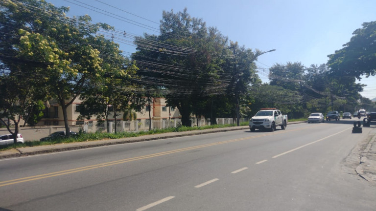 Imóvel Comercial à Venda, 2.200 m² em Campo Grande - Rio de Janeiro