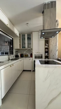 Imagem Casa Duplex à Venda em Colina de Laranjeiras – 3 Quartos com Suíte