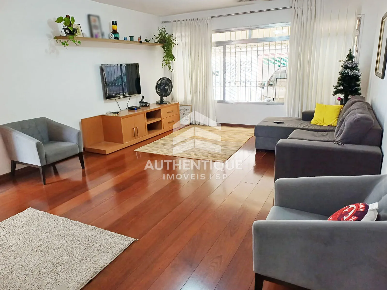 Foto do imóvel Linda Casa no bairro Chácara Santo Antônio à venda em Rua Booker Pittman