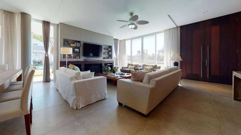 Imagem Casa de condomínio à venda em Xangri-Lá, Centro, com 4 quartos, 460m2