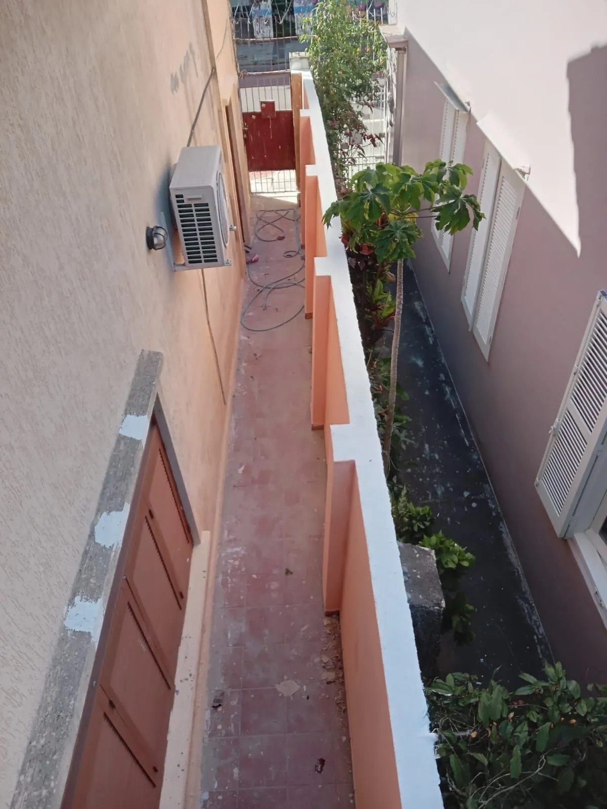 Imagem Ótima Casa com 4 Dormitórios no Bairro Cidade Baixa