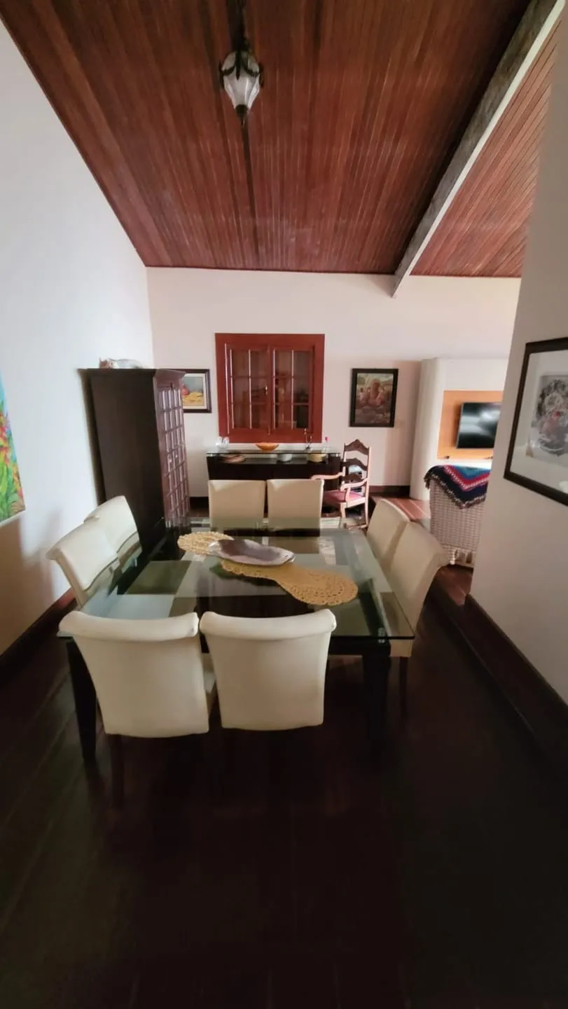 Imagem Casa para Locação 5 Quartos, 3 Suites, 3 Vagas, 350M², Bela Vista, Pindamonhangaba - SP