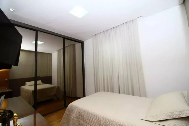Imagem Área Privativa Reformada à Venda no Santo Antônio | 4 Quartos, Suíte.