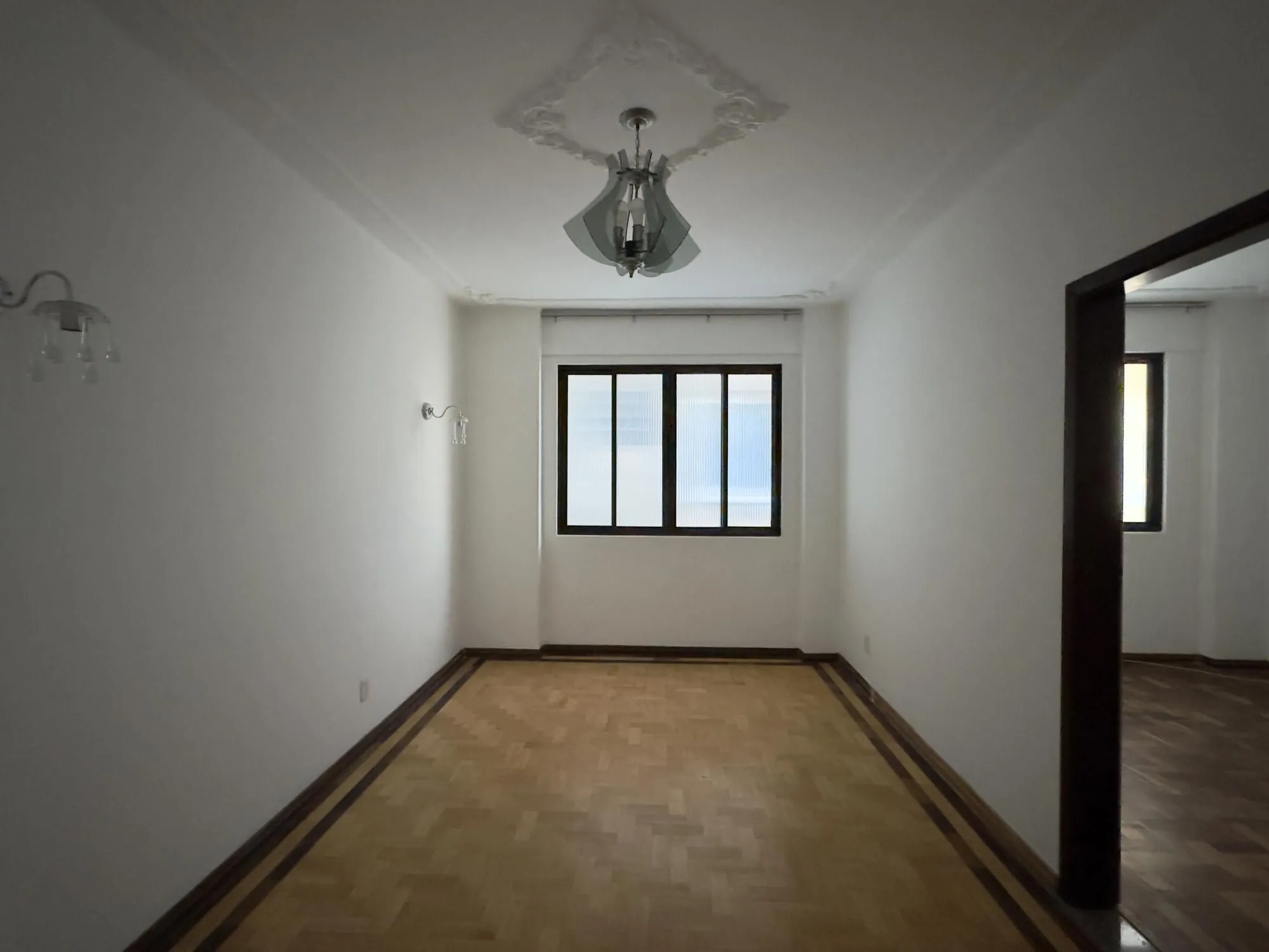 Imagem APARTAMENTO 2 DORMITÓRIOS TOTALMENTE REFORMADO NO CENTRO HISTÓRICO