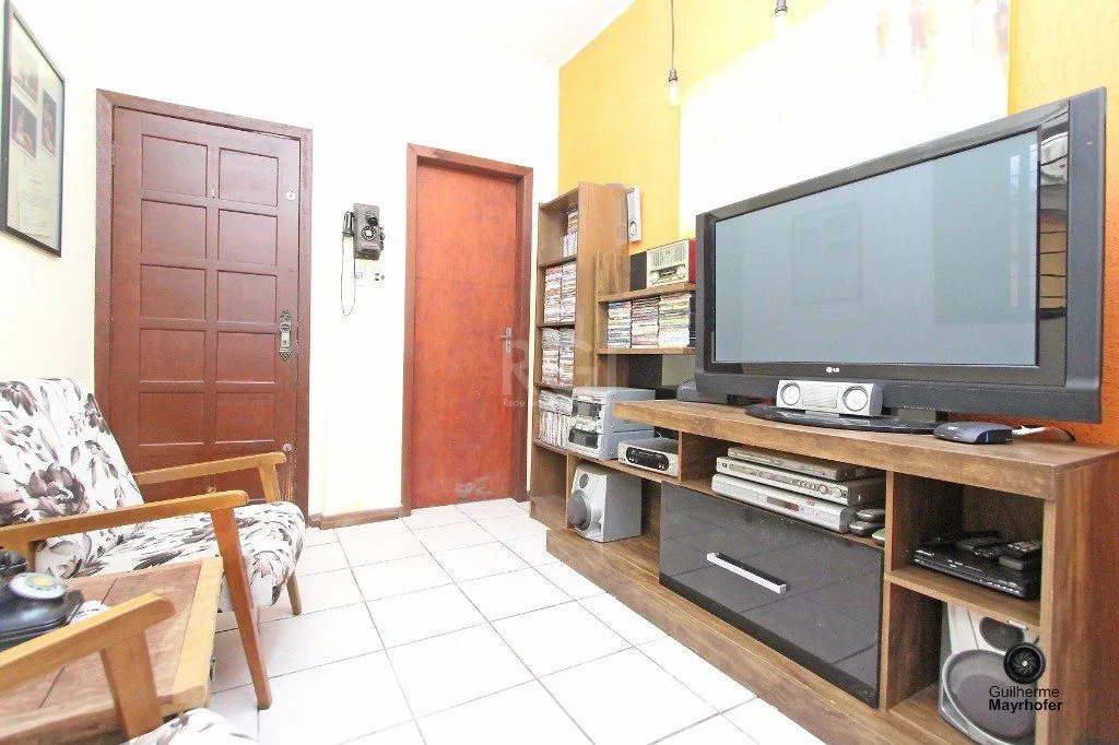 Imagem Casa para Venda - 150m², 2 dormitórios, 2 vagas - Nonoai