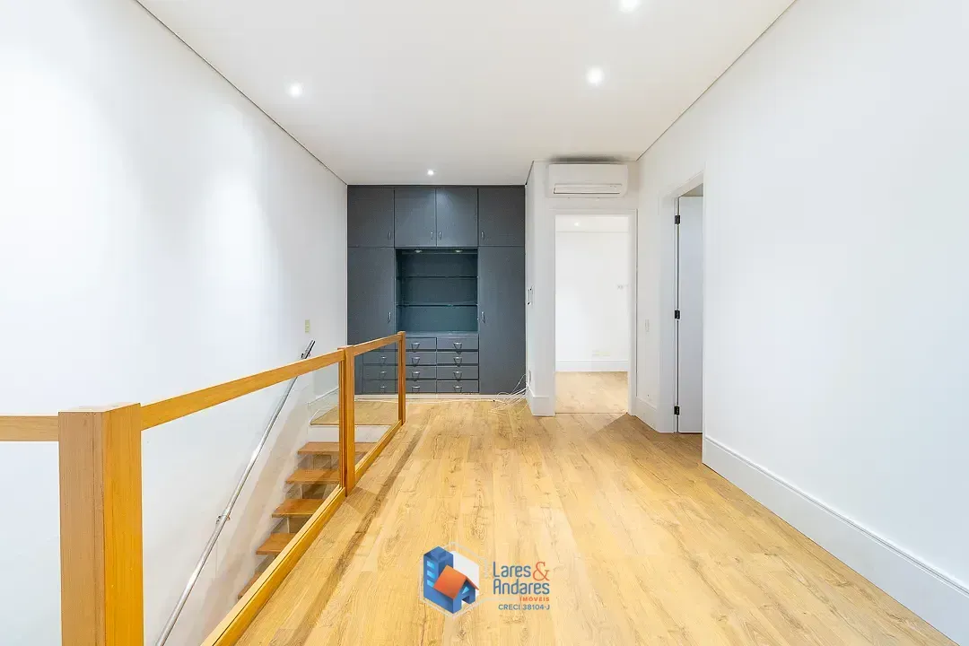 Imagem Duplex para venda em Pinheiros com 2 quartos, sendo 2 suítes, 132m²