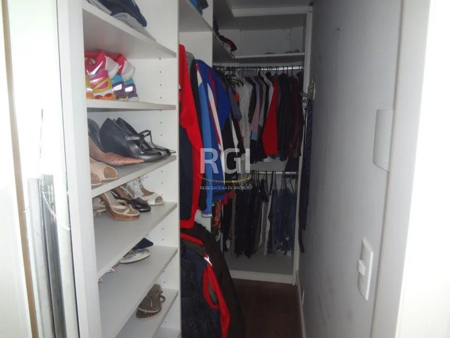 Imagem Cobertura para Venda - 267m², 3 dormitórios, sendo 1 suites, 2 vagas - Menino Deus