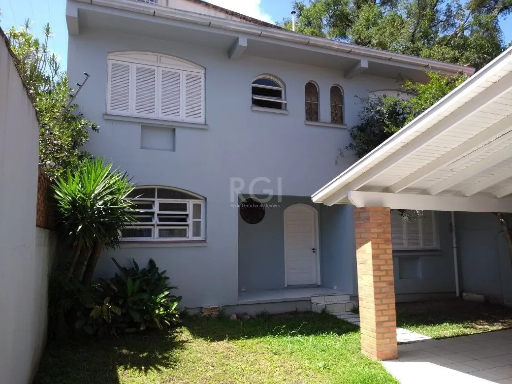 Imagem Casa para Venda - 300m², 4 dormitórios, 4 vagas - Menino Deus