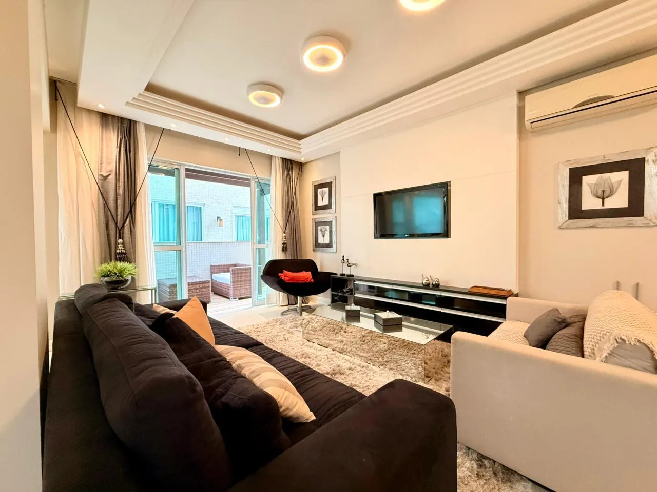 Imagem Apartamento com vista para o mar à venda com 161m2 por R$ 3.500.000,00