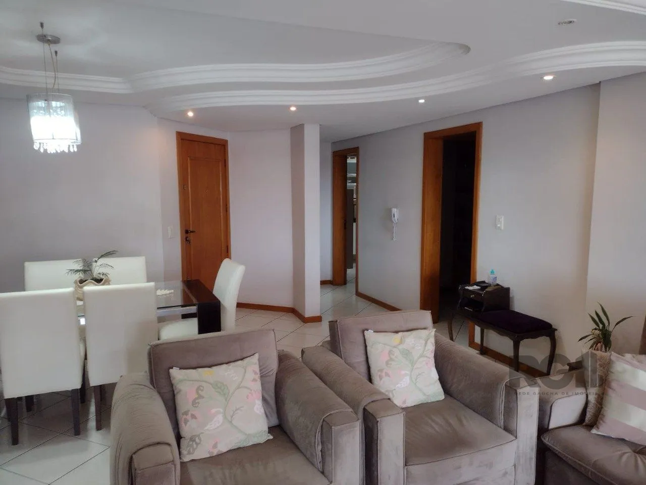 Imagem Apartamento mobiliado, 3 dormitórios, 2 suítes, 2 vagas, Bairro Vila Eunice