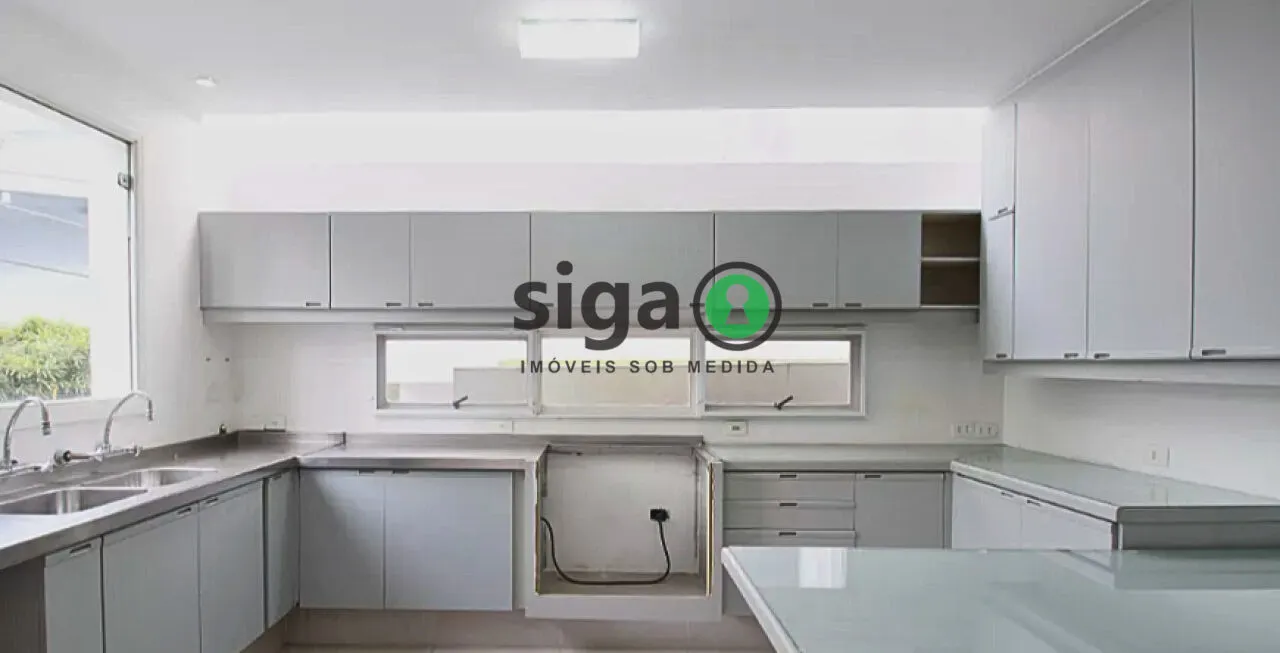 Imagem Casa de condomínio à venda com 265m², 3 quartos e 4 vagas no Panamby