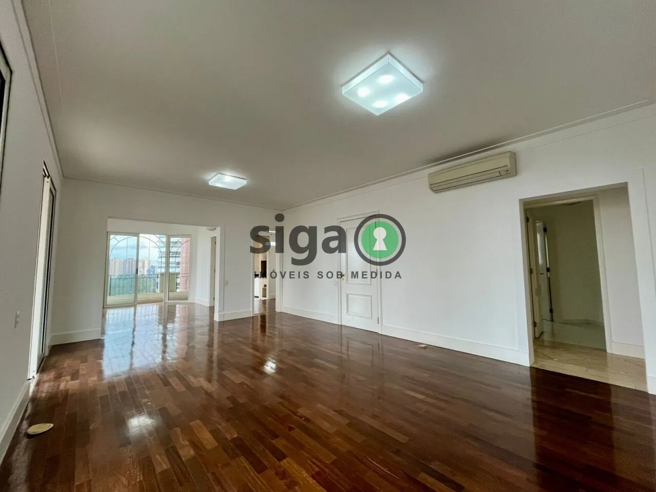 Imagem Apartamento de 260m2, com 4 suítes e 4 vagas no coração do Panamby