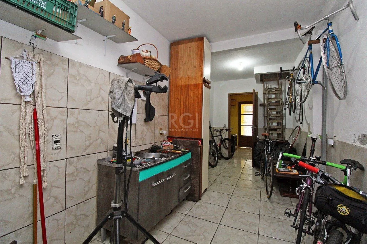 Imagem Casa para Venda - 85m², 2 dormitórios, 1 vaga - Cidade Baixa