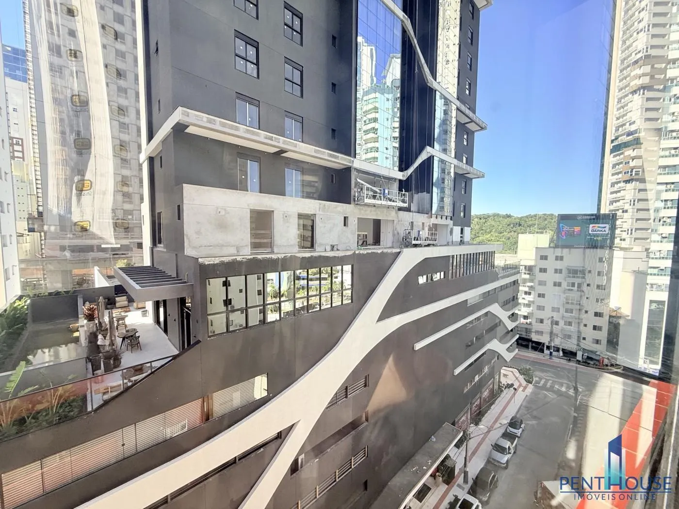 Imagem Apartamento Quadra Mar para Venda em Balneário Camboriú, CENTRO, 2 dormitórios, 1 suíte, 2 banheiros, 1 vaga