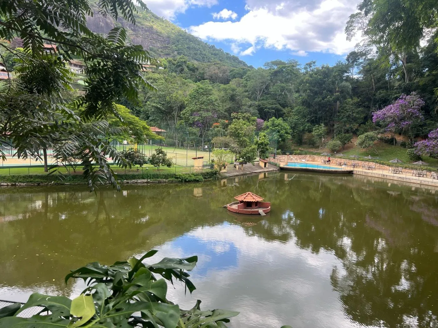 Imagem Terreno em Condomínio para Venda em Petrópolis / RJ no bairro Itaipava