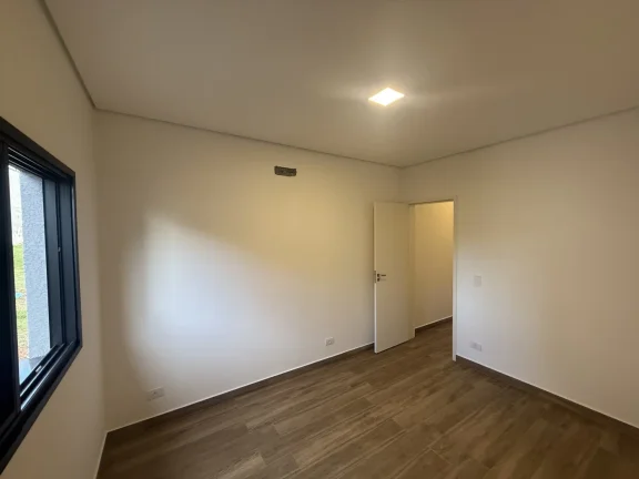Imagem Casa a Venda com 3 Suítes e Piscina - Muito Conforto!