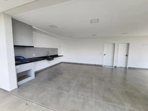 Imagem VENDA DE SOBRADO MODERNO NO CONDOMÍNIO ARUJÁ V, EM ARUJÁ/SP, com 300m², 04 suítes, sala 03 ambientes, piscina e garagem para 04 carros. CONSULTE-NOS.