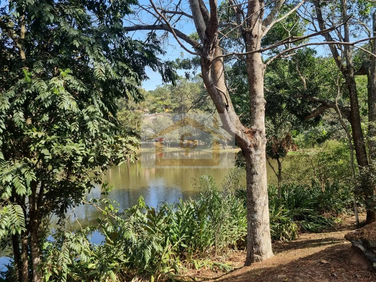 Imagem Linda natureza , frente ao lago!!! 4 suítes, 4 vagas