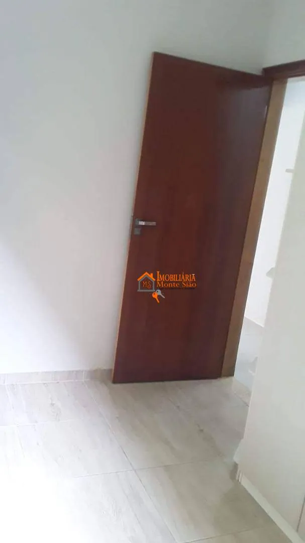 Imagem Sobrado com 3 dormitórios à venda, 200 m² por R$ 550.000,00 - Vila Carmela II - Guarulhos/SP