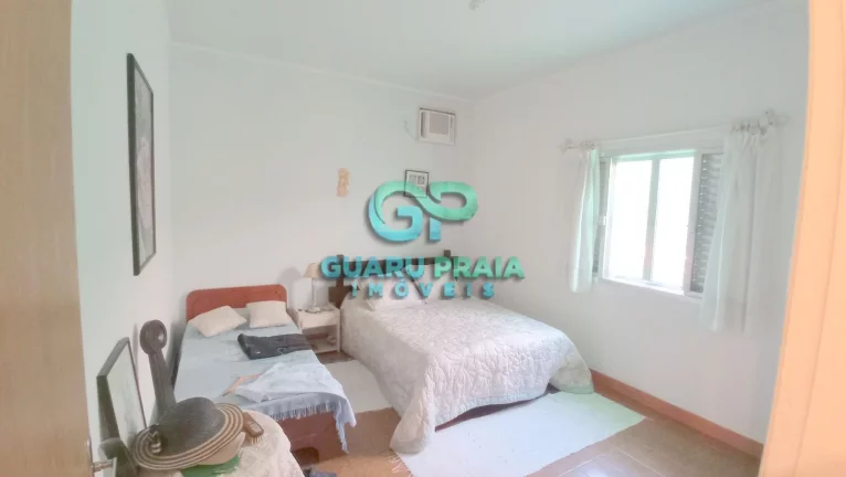 Imagem Casa com piscina em rua fechada