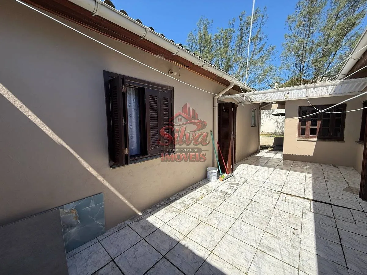 Imagem C1182 | Casa 4 dormitórios com piscina a 200m do mar