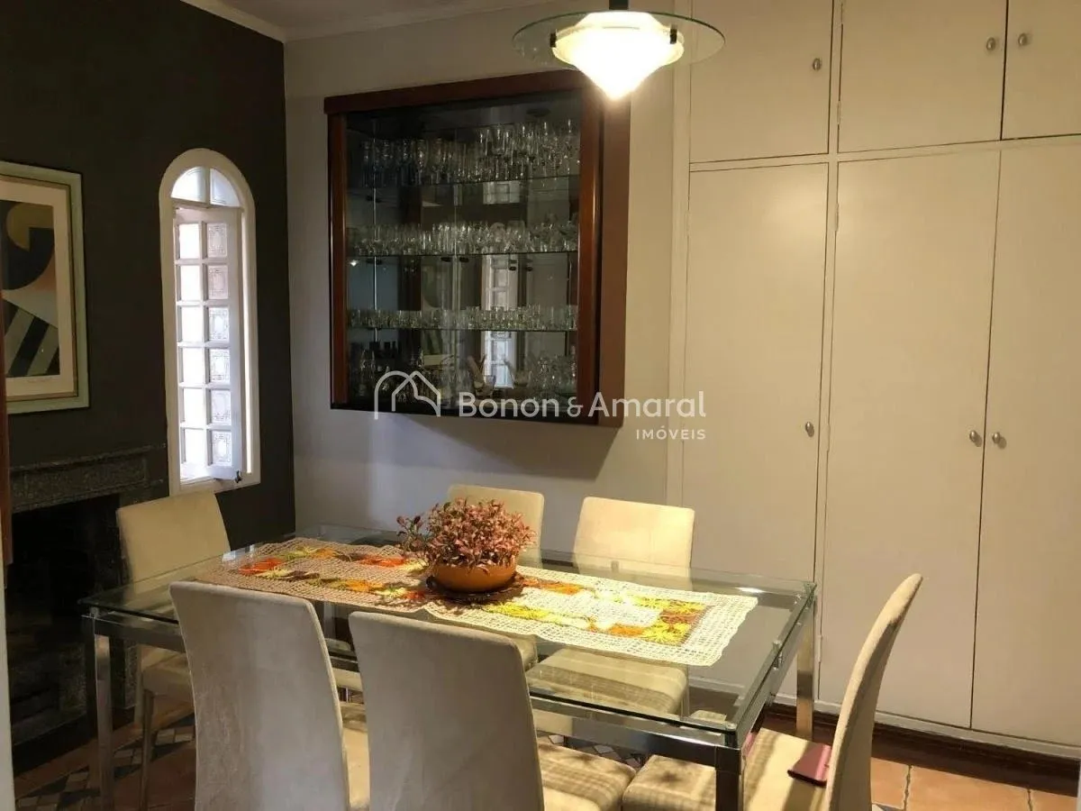 Imagem Casa à venda próxima à Lagoa do Taquaral em Campinas