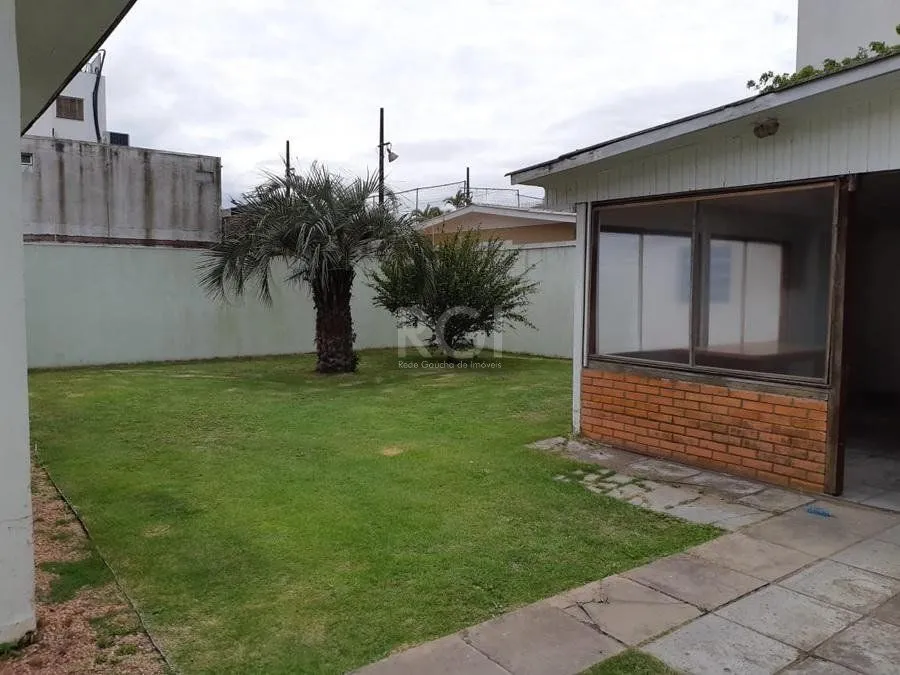Imagem Casa no Centro de Tramandai com pátio