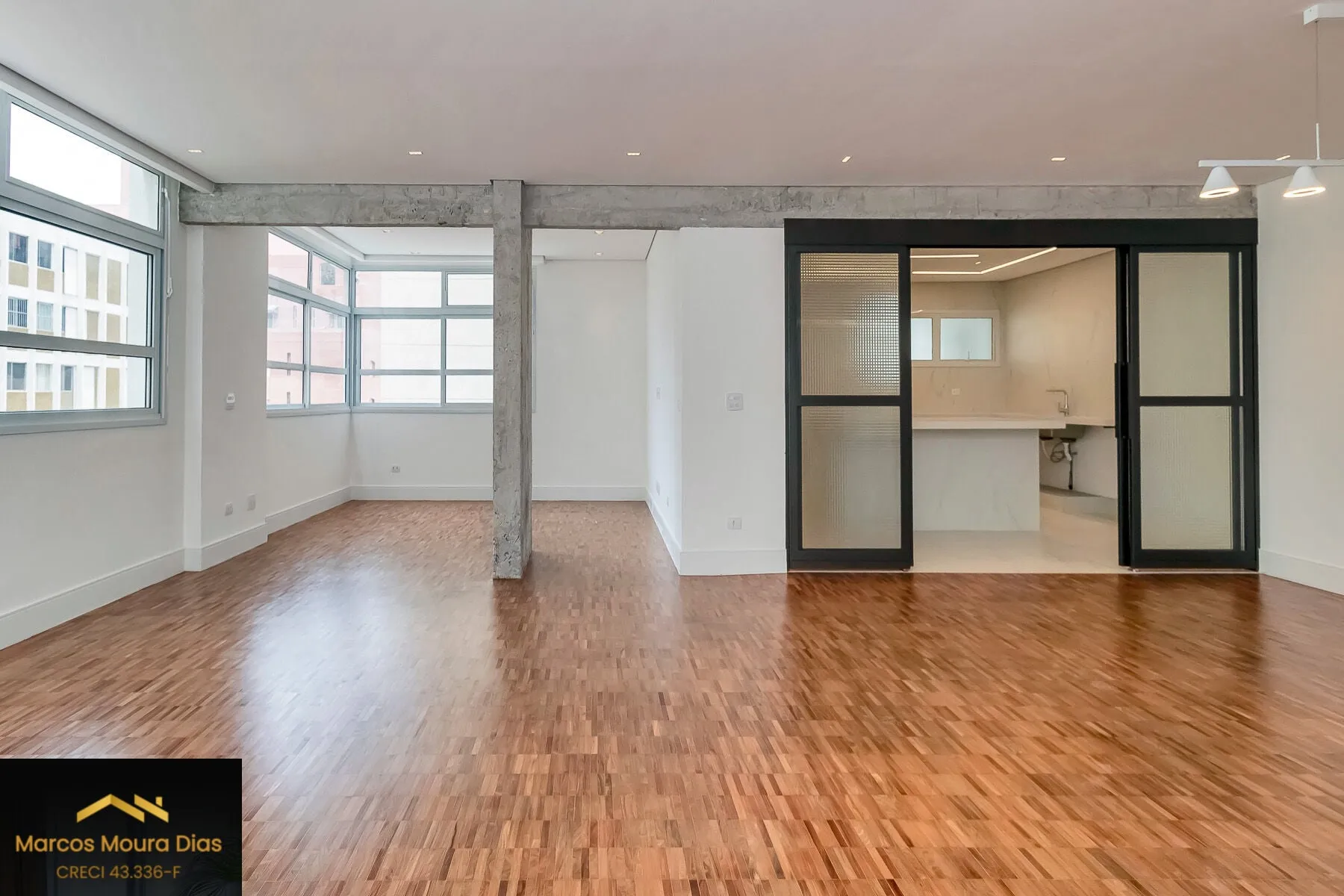 Imagem Apartamento 3 suítes, 2 vagas, 213,50 m2, reformadíssimo em Cerqueira Cesar