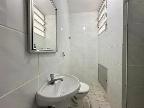 Imagem Apartamento 2Dórmitórios dependência - Bairro Centro