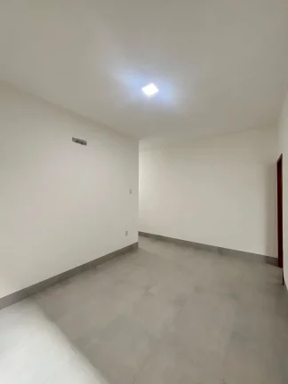 Imagem Casa 2/4 C Suite E Quintal No Parque Montreal
