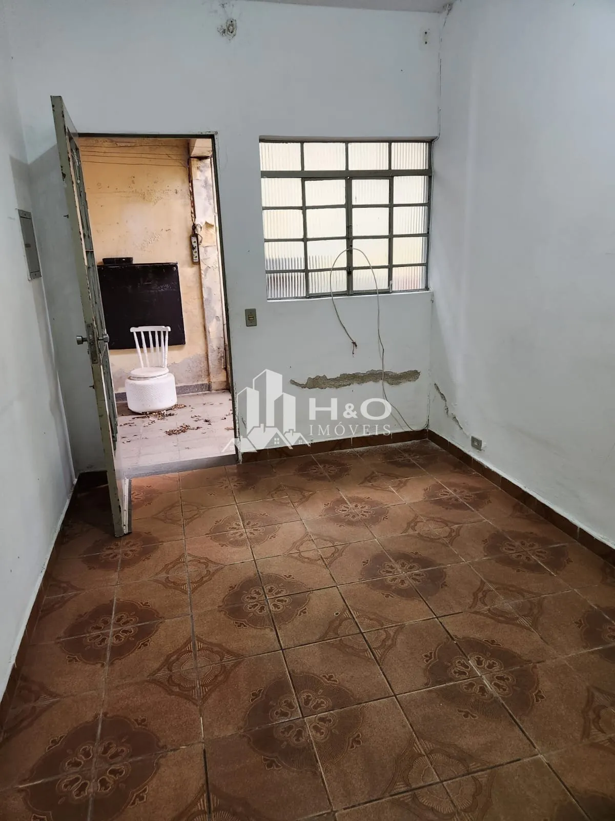 Imagem Casa Térrea com 140m² à Venda na Vila Carmosina - Espaço, Conforto e Excelente Localização!
