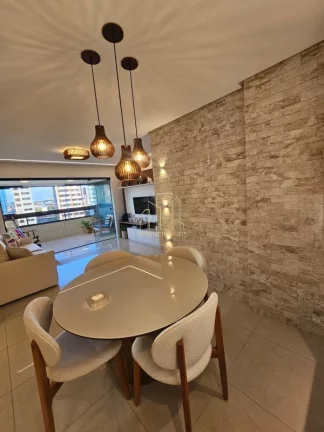 Imagem Excelente apartamento reformado com três quartos varanda a venda no caminho das arvores