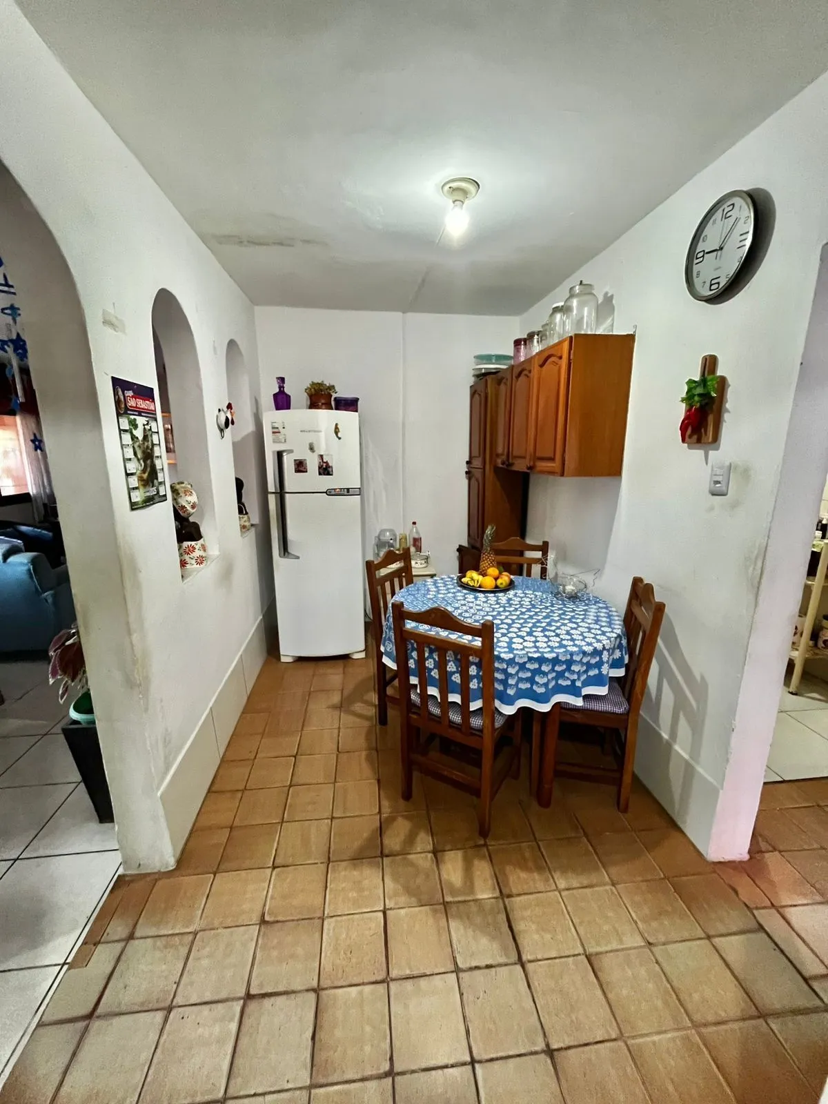 Imagem Casa na Rua Marista, Partenon, com 11,00 de frente por 23,00 de frente a fundos