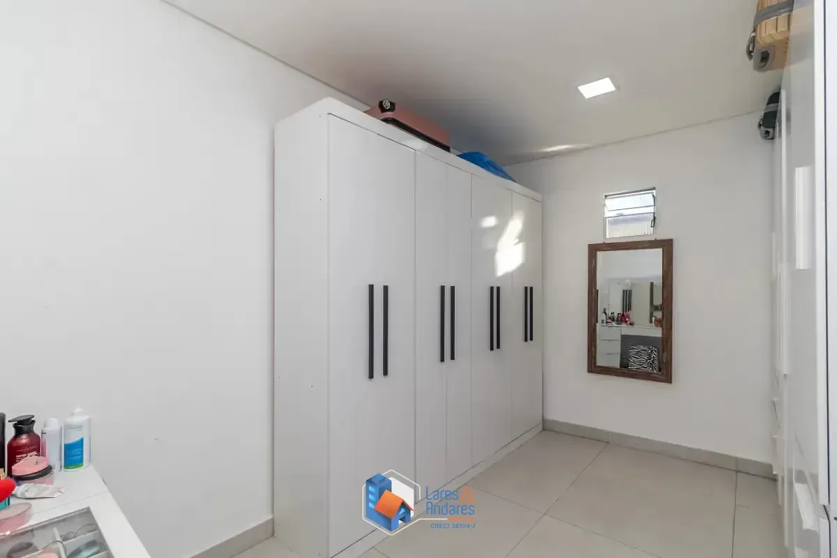Imagem Sobrado para venda em Piqueri com 3 quartos, sendo 1 suíte, 307m²