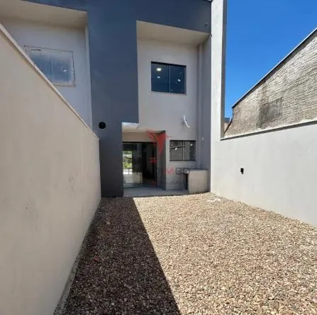 Imagem Sobrado Alto Padrão com 2 Suites, área externa ,churrasqueira no Amizade. Jaguará do Sul
