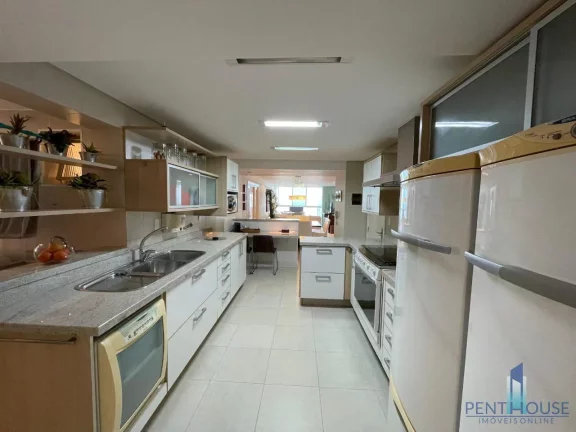 Imagem Apartamento Frente Mar para Venda em Balneário Camboriú, CENTRO, 3 dormitórios, 3 suítes, 4 banheiros, 1 vaga