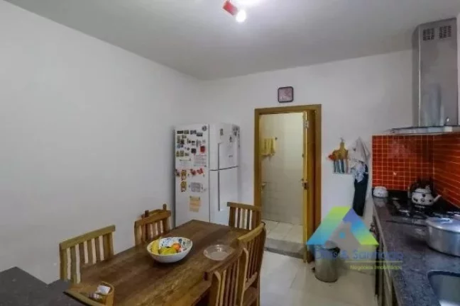 Imagem Casa à venda com 160m², 4 quartos e 2 vagas