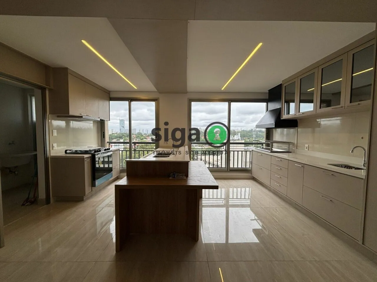 Imagem Residência de Alto Padrão na Cidade Jardim com 3 Suítes e 3 Vagas