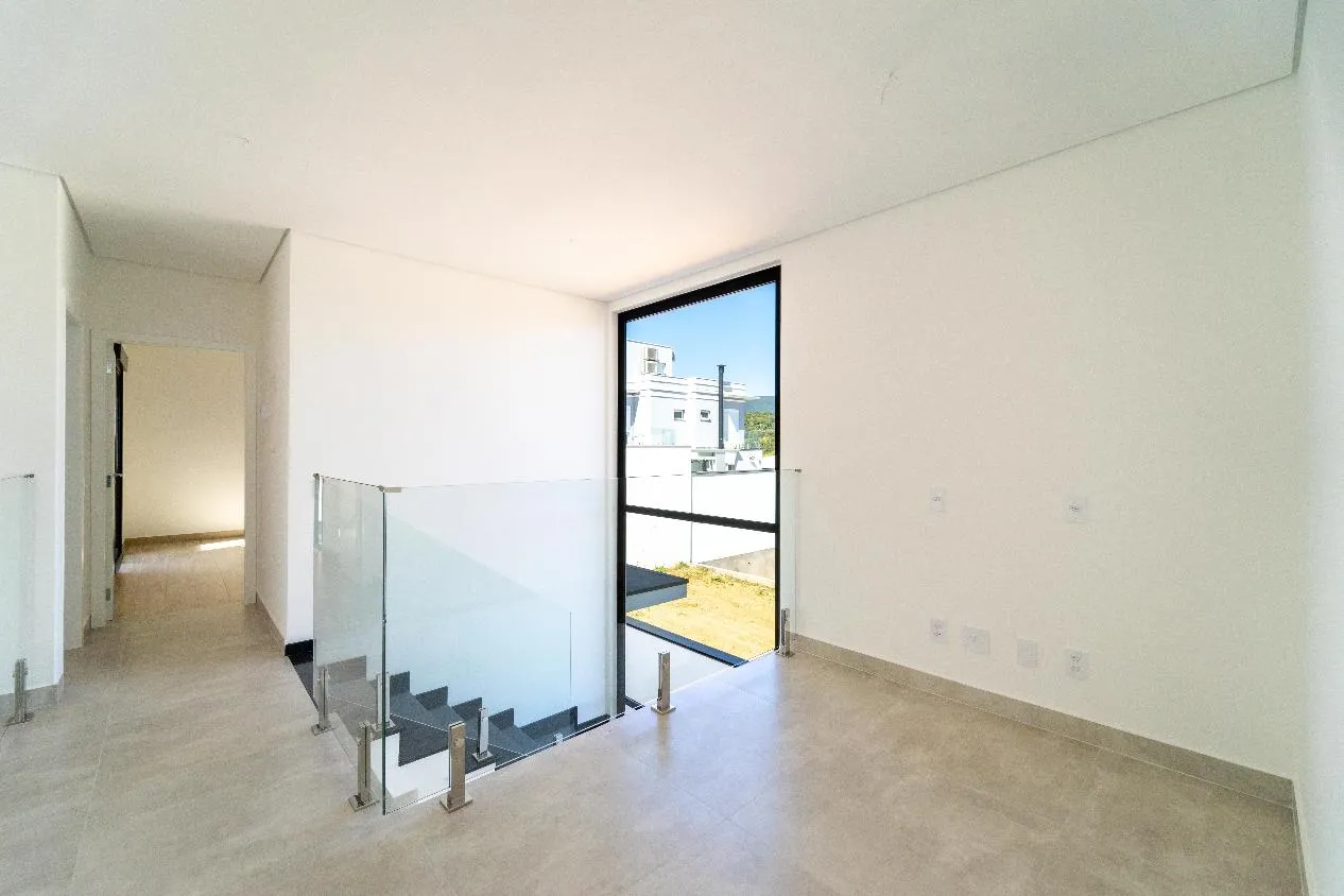 Imagem LINDA CASA NO CONDOMINIO RESERVA ERMIDA (ELOY CHAVES).