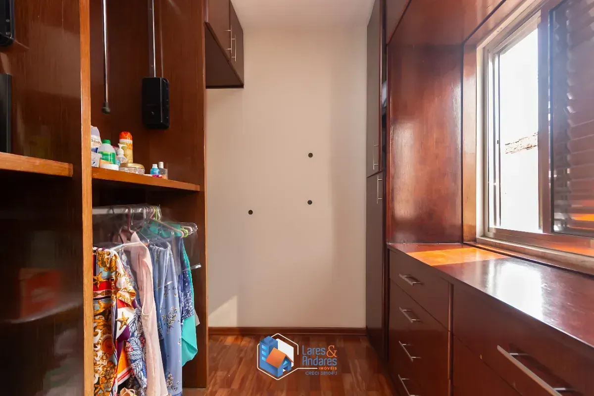 Imagem Casa para venda em Vila Marari com 3 quartos, sendo 1 suíte, 190m²