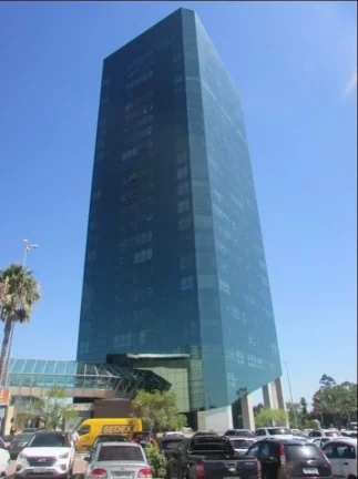 Imagem Seu Negócio no Lugar Certo! Sala Comercial Frente Shopping Barra!