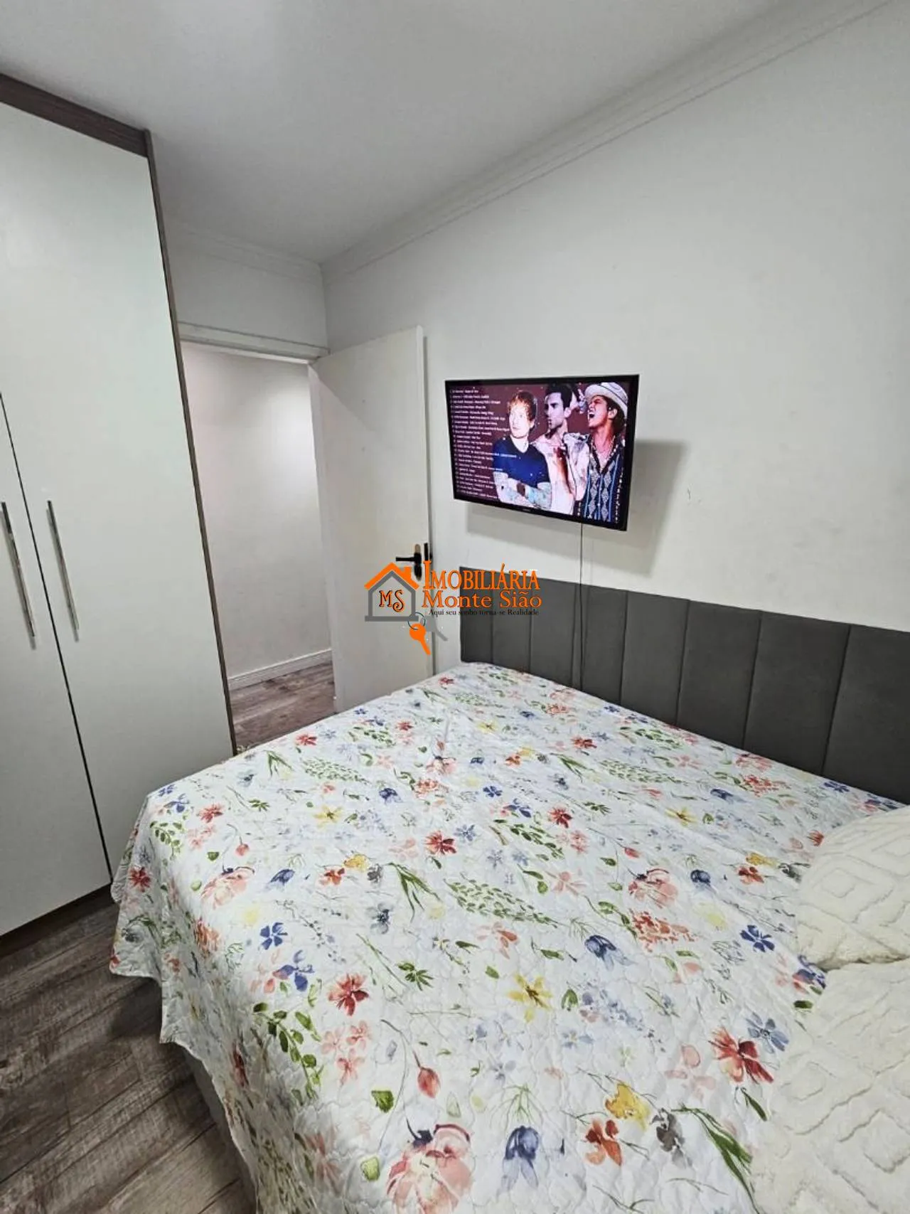Imagem Apartamento com 2 dormitórios à venda, 54 m² por R$ 335.000,00 - Residencial e Comercial Guarulhos - Guarulhos/SP