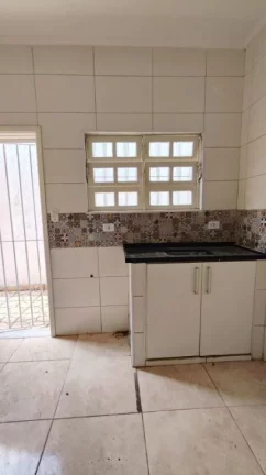 Imagem Conheça nossa casa geminada com 2 dormitórios, sendo 1 suíte, sala,cozinha e área de serviço. Perfeita para quem busca conforto e praticidade. Á venda Imobiliaria Consulte Imoveis.