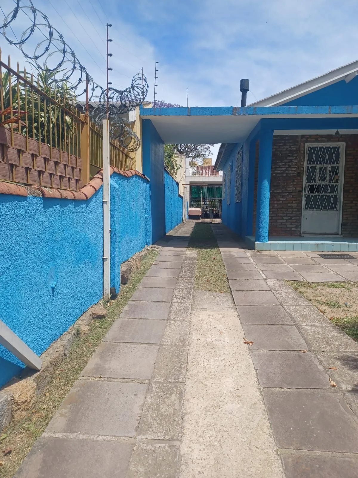 Imagem OPORTUNIDADE COMERCIAL - TERRENO DE 420M² PRÓXIMO AO BARRA SHOPPING SUL
