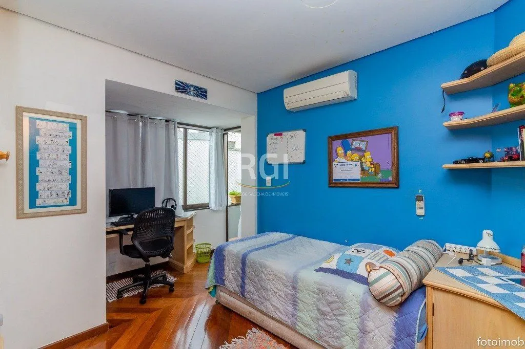 Imagem Cobertura para Venda - 248.34m², 3 dormitórios, sendo 1 suites, 3 vagas - Petrópolis