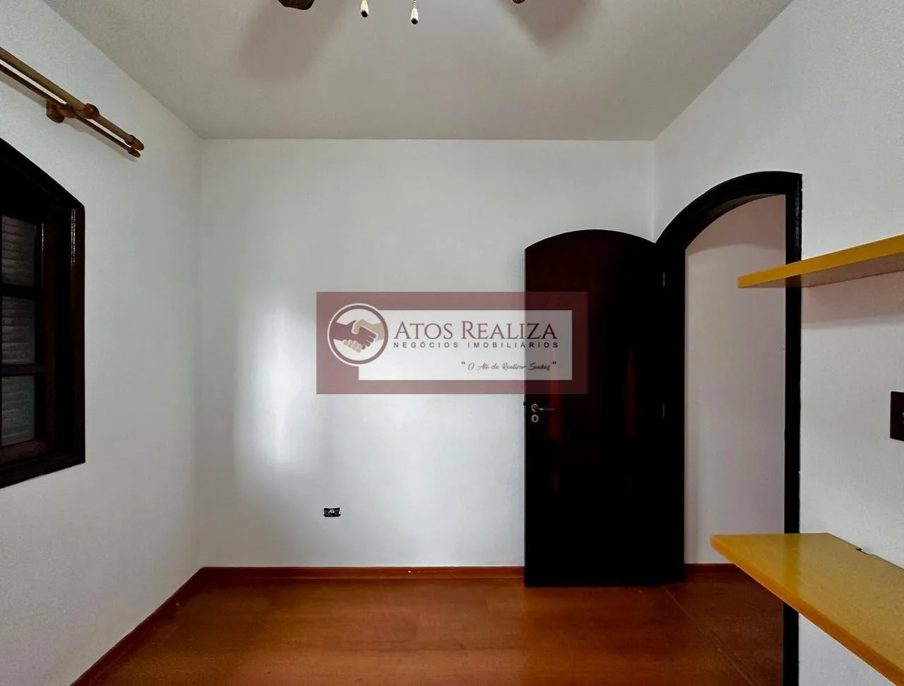 Imagem Sobrado à Venda em Jardim dos Lagos SP, 3 Dorms, 192m²