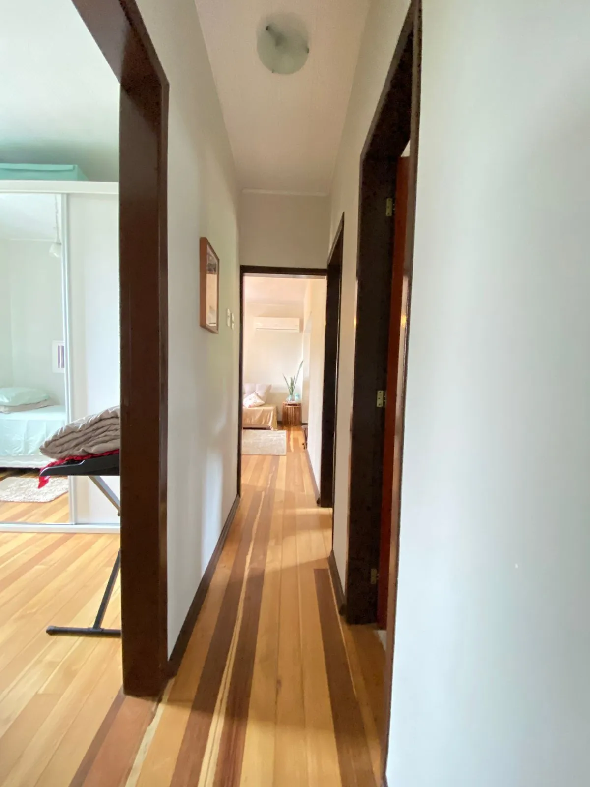 Imagem Casa Residencial à Venda em Porto Alegre