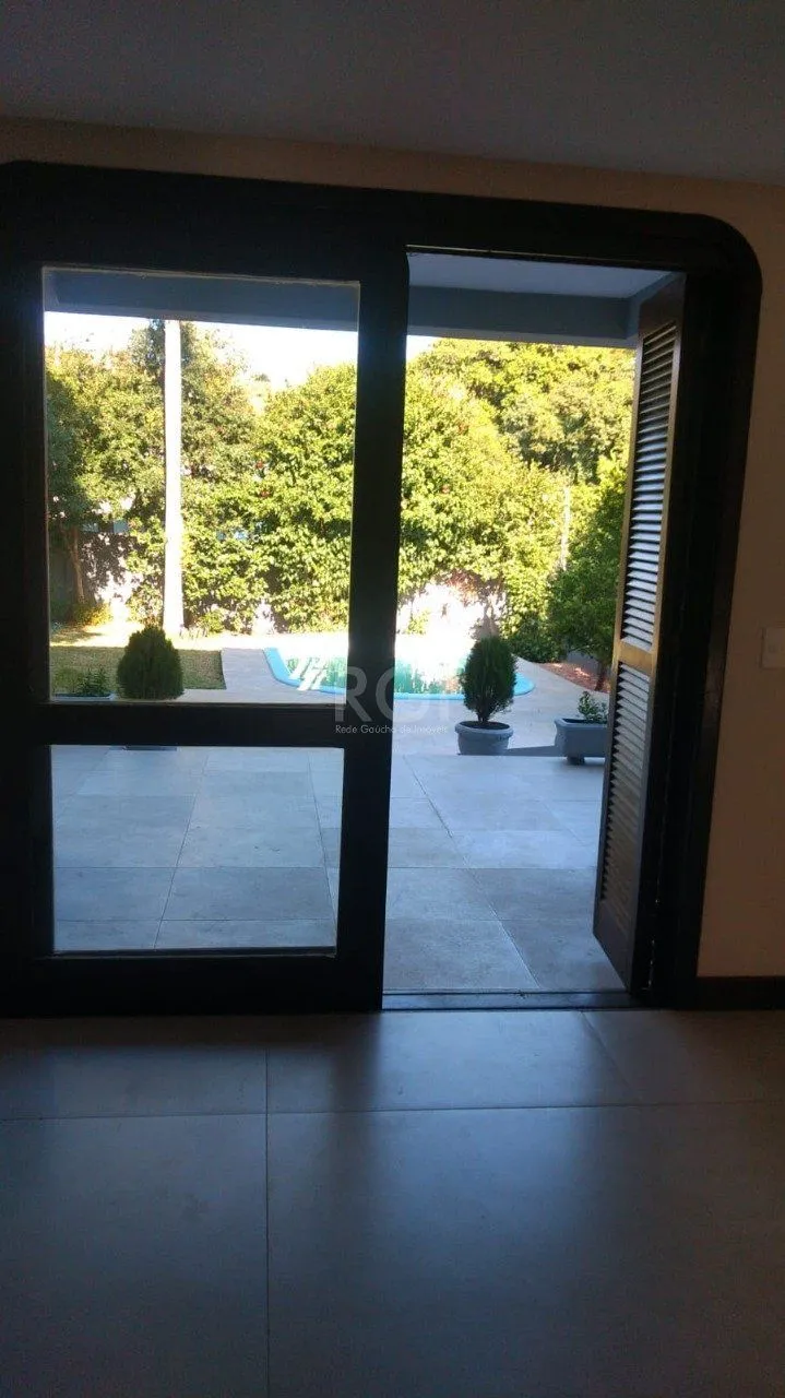 Imagem Casa para Venda - 204.81m², 4 dormitórios, sendo 1 suites, 2 vagas - Cristal