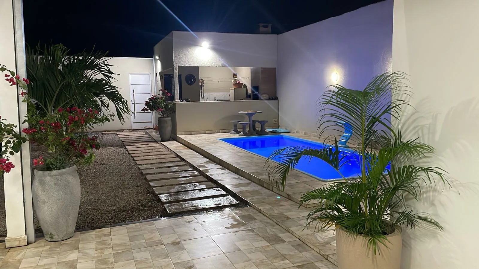 Foto do imóvel Casa 2 suítes Bairro Altos do coxipo em Av principal
